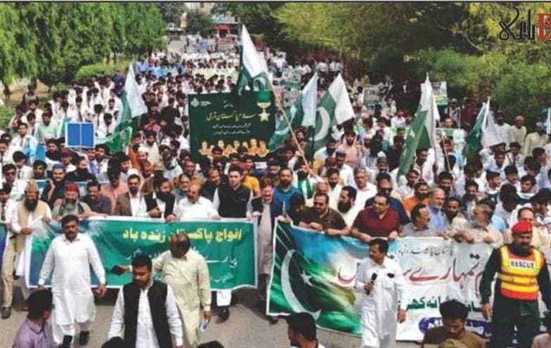 افواج پاکستان نے اللّہ کی مدد سے  بھارت کا غرور خاک میں ملا دیا۔ عوام خوشی سے نہال۔اظہار تشکر اجتماعات ۔وزراء کے بھی تہنیتی پیغامات