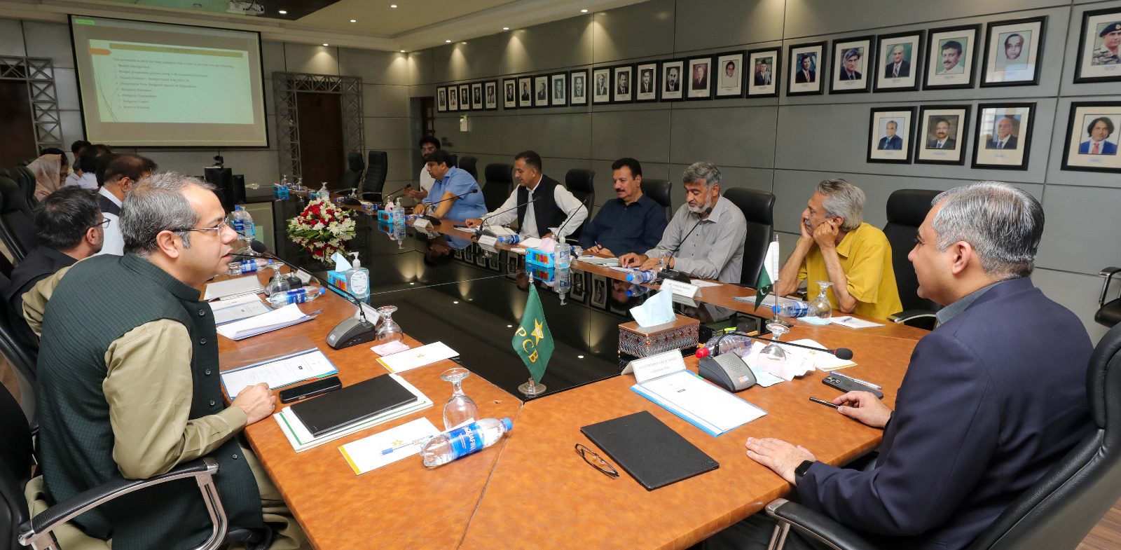 پی سی بی کے بورڈ آف گورنرز کا 78 واں اجلاس، 18 ارب 30 کروڑ روپے کے بجٹ تخمینہ جات کی متفقہ منظوری، پی ایس ایل کے دس سالہ انعقاد کو خراج تحسین