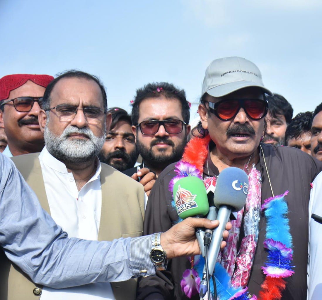 سول اور فوجی قیادت ایک صفحہ پر ۔ مہنگائی کو کم کرتے ہوئے آئی ایم ایف شرائط بھی سامنے ہیں:رانا قاسم نون