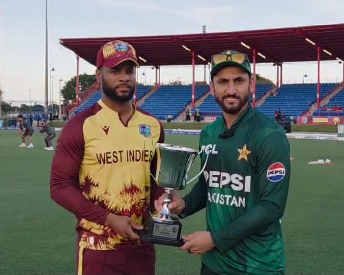 پاکستان اور ویسٹ انڈیز کے درمیان ٹی ٹوئینٹی سیریز کا ٹرافی رونمائی سے آغاز۔ تینوں میچز امریکہ میں کھیلے جائیں گے ۔